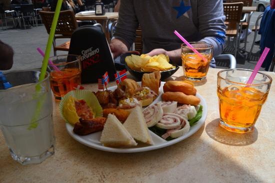 Plaza Cafe